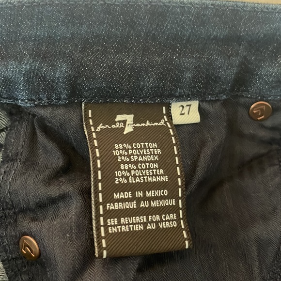 7 For All Mankind Flare Jeans. Size 27 x 33. - Picture 8 of 8